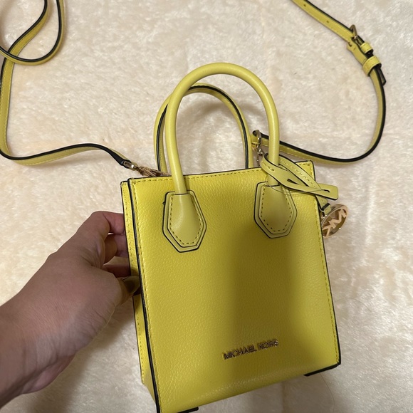 Michael Kors crossbody - Picture 3 of 5